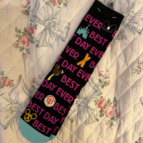 Disney Accessories - SOLD BNWT Disney World Unisex Best Day Ever Socks